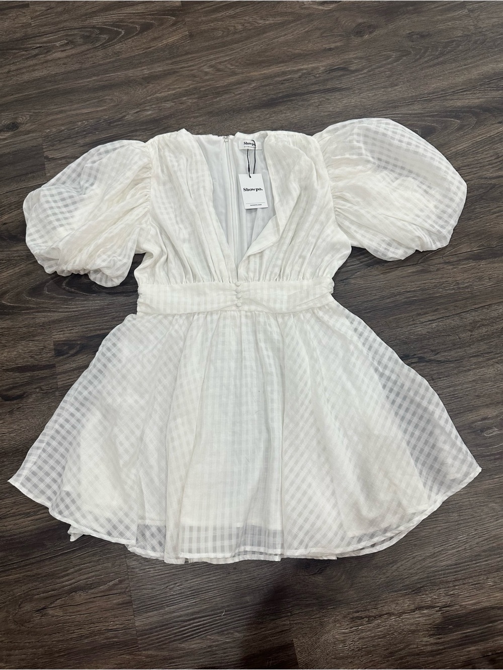 Showpo White Puff Sleeve dress women’s size 10